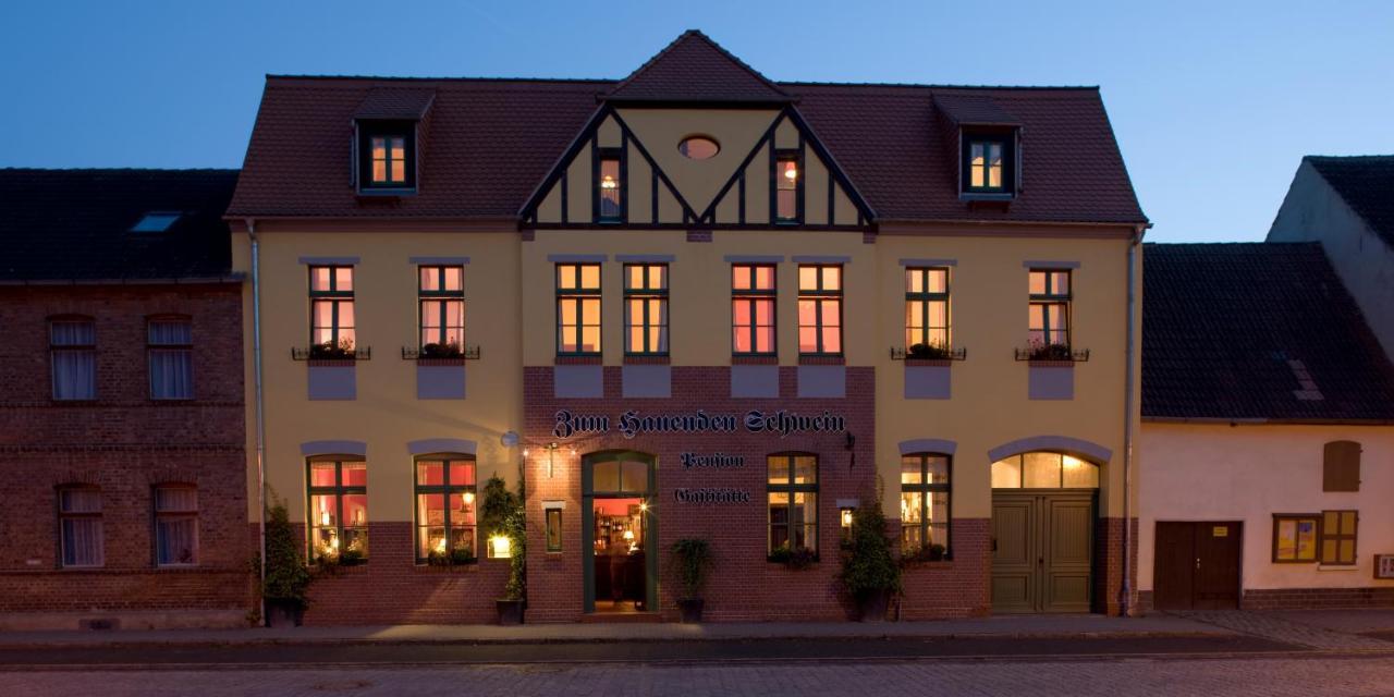 Gasthof Und Zum Hauenden Schwein *